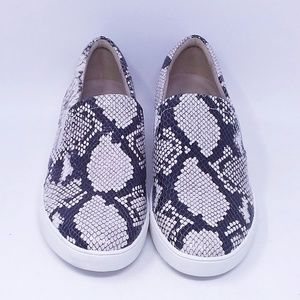 Naturalizer Marianne Slip-on Sneaker 10